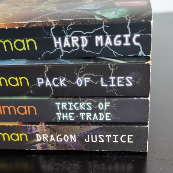 Paranormal Scene Investigations Series 1-4 Hard Magic by Laura Anne Gilman books - Picture 2 of 15